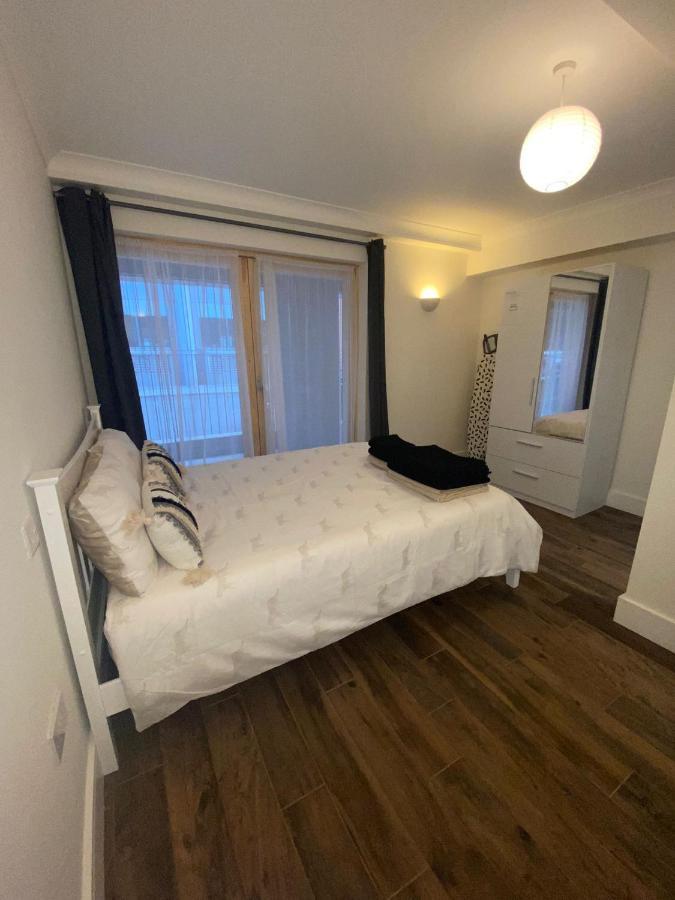 Central London, Jaccuzzi,Newbuild, 2 Bedrooms Two Baths ภายนอก รูปภาพ