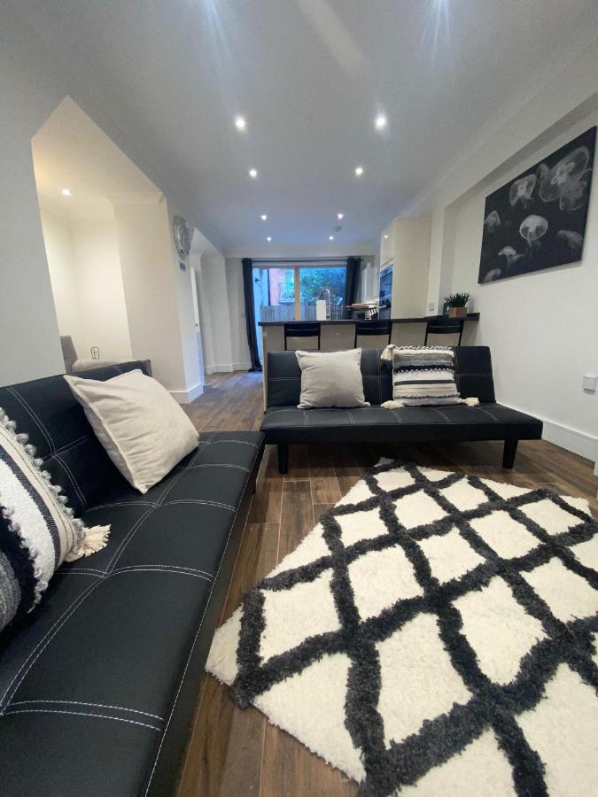 Central London, Jaccuzzi,Newbuild, 2 Bedrooms Two Baths ภายนอก รูปภาพ